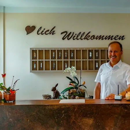 Sonnengarten Szálloda 3*